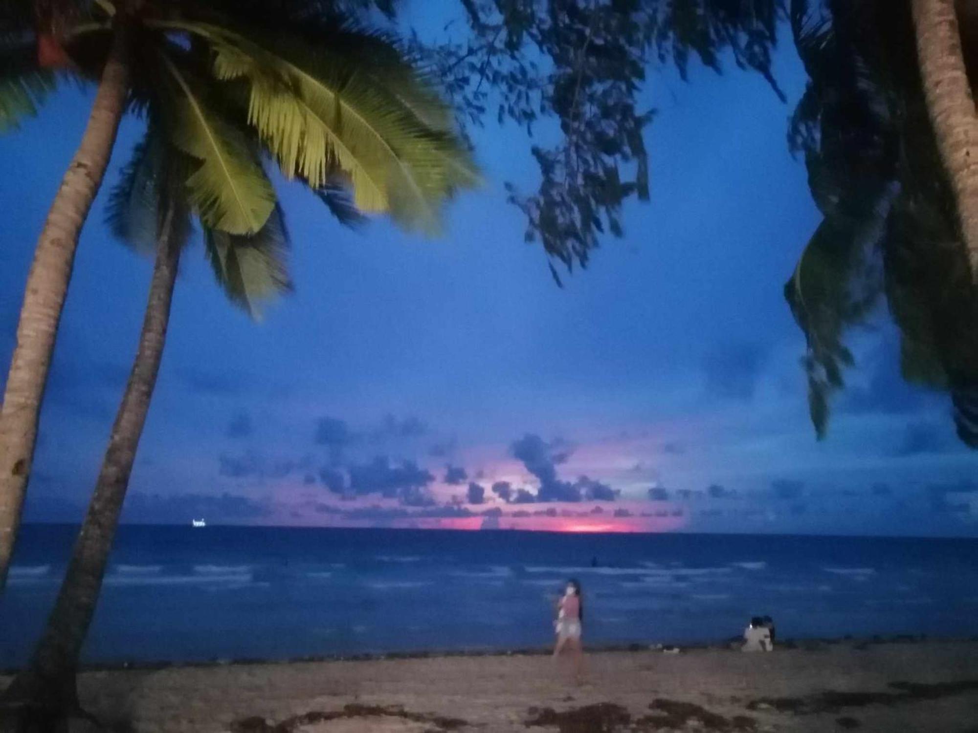 El Moro Beach Resort (Adults Only) Balabag  エクステリア 写真