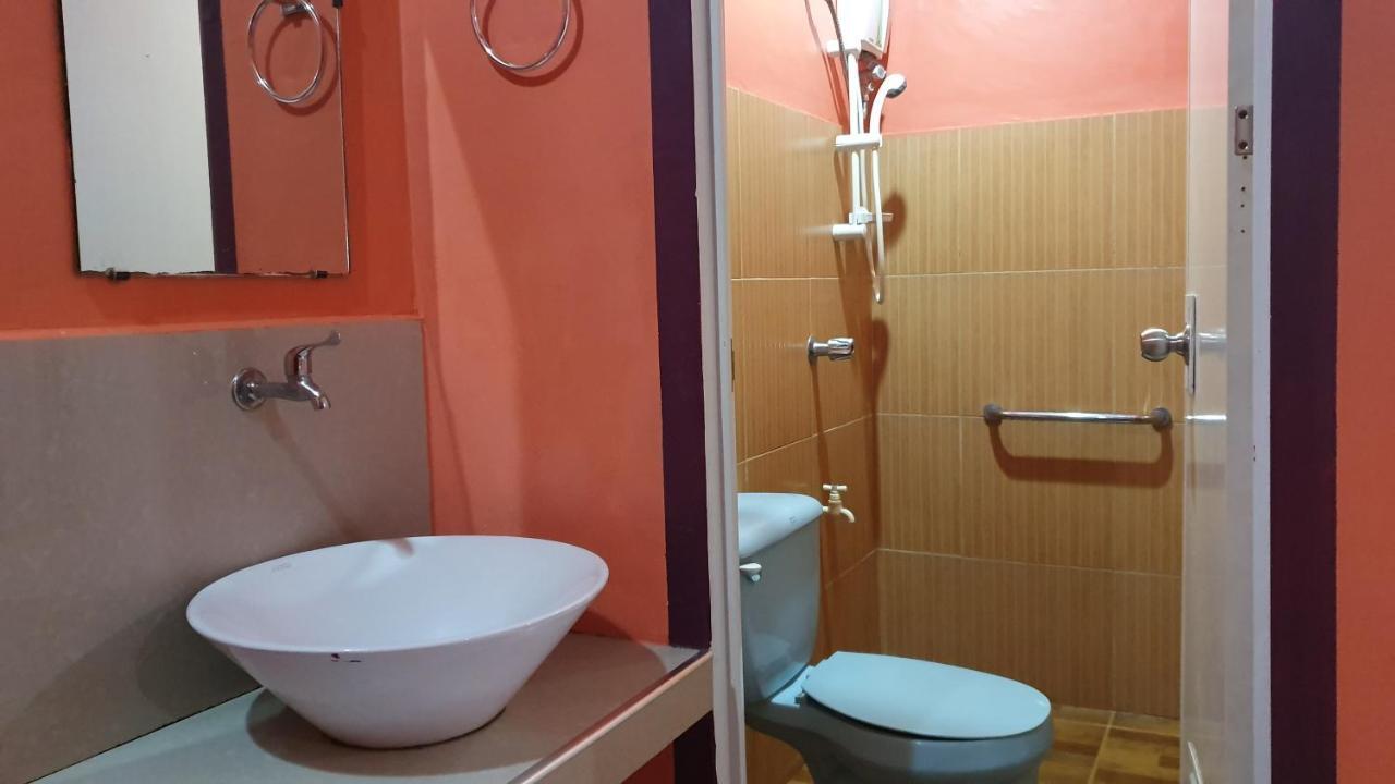 El Moro Beach Resort (Adults Only) Balabag  エクステリア 写真